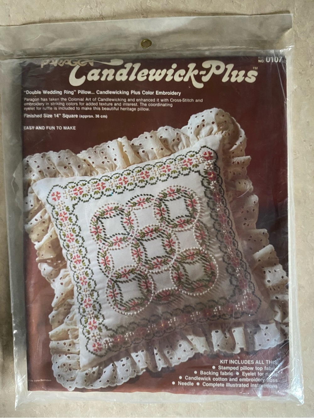 Vintage Paragon Candlewick Plus Double Wedding Ring Pillow Kit #0107 Embroidery